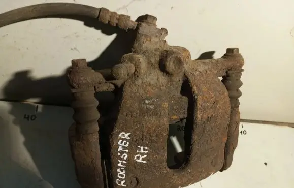Skoda Roomster (5J) Front brake caliper