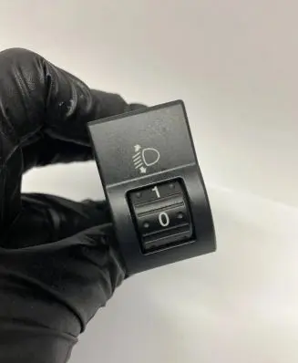 Mazda 3 I Headlight level height control switch 04057810