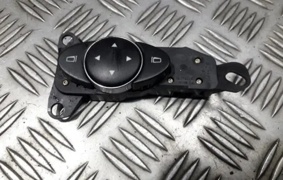 Mercedes-Benz E W211 Wing mirror switch 2118208310 03211010l