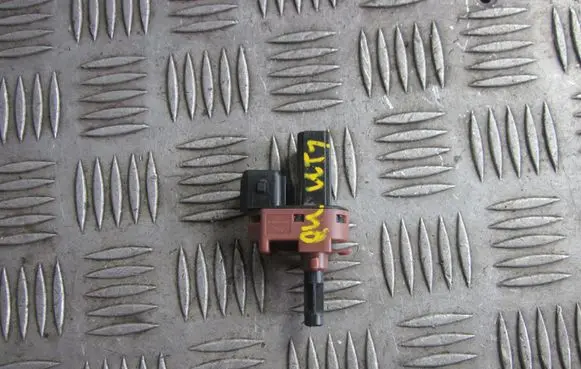 Clutch pedal sensor