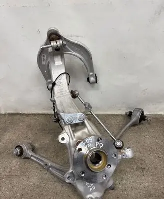 BMW XM Front wheel hub 6876656 3121 22877110