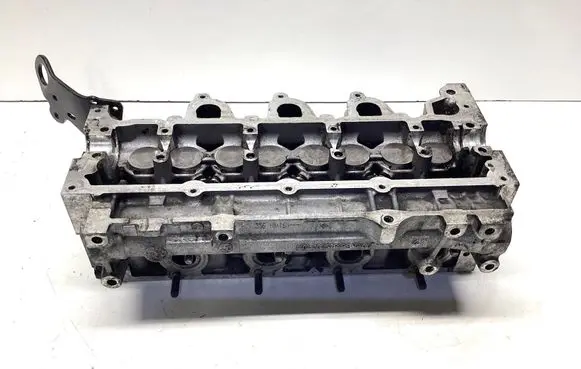 Nissan Qashqai Engine head 110428257R