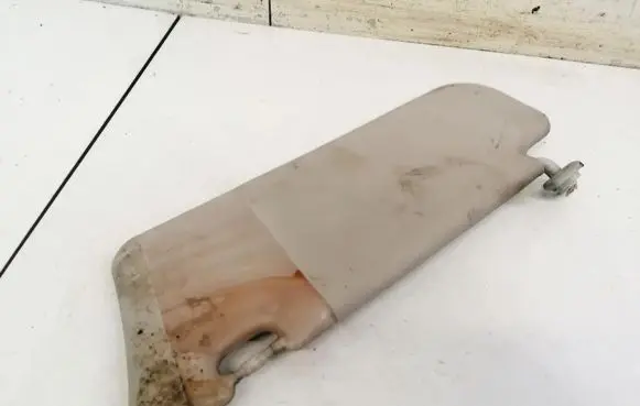 Sun visor