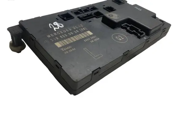 Mercedes-Benz CLS C219 Door control unit/module 2198200626 2198200608