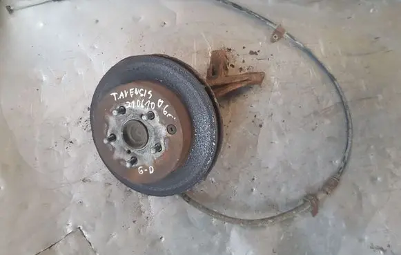 Toyota Avensis T250 Rear wheel hub