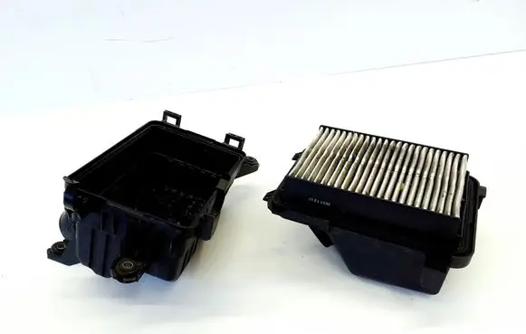 KIA Ceed Air filter box 28116F2100 28110M6900