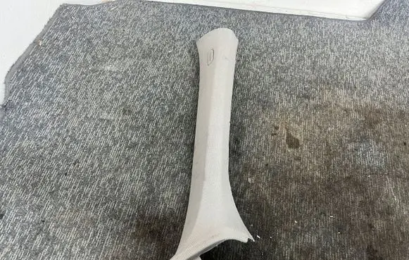 BMW X1 F48 F49 (A) pillar trim