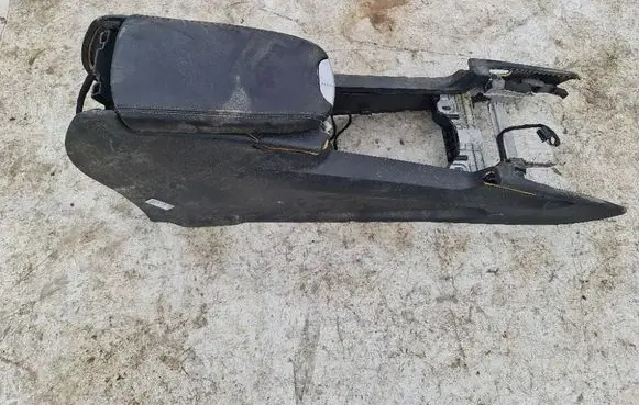 Mercedes-Benz ML W164 Armrest A1646801814