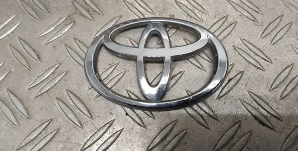 Toyota Prius (XW20) Manufacturer badge logo/emblem 