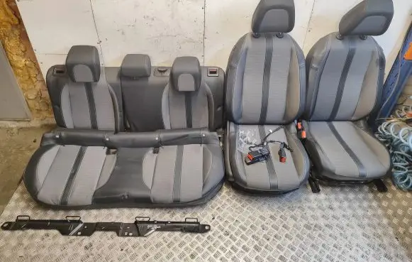 Peugeot 208 II Seat set 797727