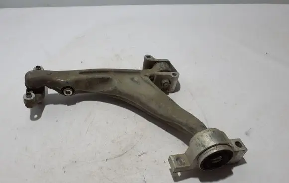 Volvo XC90 Front lower control arm/wishbone 32246811