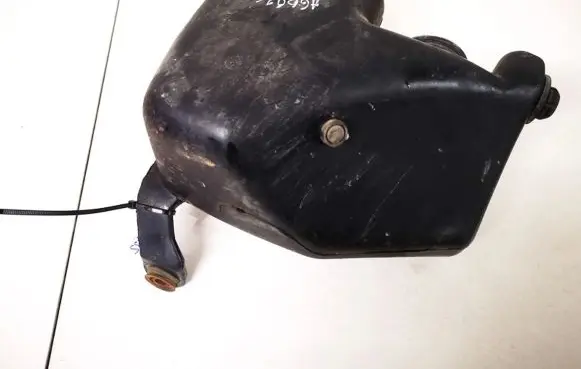 Intake resonator