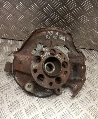 Mercedes-Benz A W168 Front wheel hub