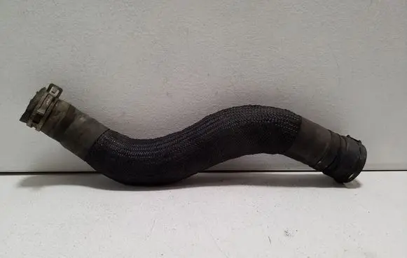 Dodge Nitro Engine coolant pipe/hose