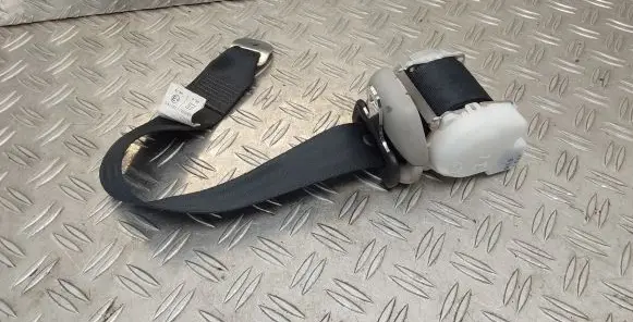 Toyota Corolla Verso AR10 Third row seat belt 