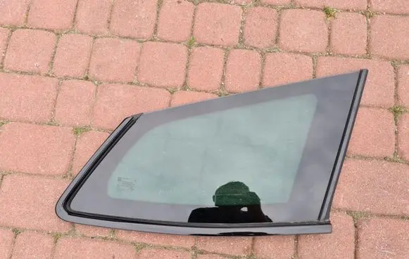 Opel Insignia B Sliding door window/glass 
