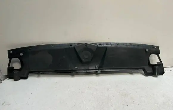 Engine bonnet/hood lock trim molding