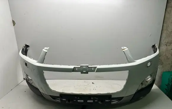 Chevrolet Captiva Front bumper 20999612