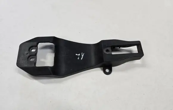Mazda CX-7 Rear door exterior handle/bracket EG2172412 K6805