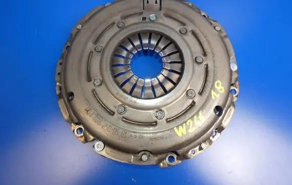 Mercedes-Benz B W246 W242 Pressure plate A0262500501