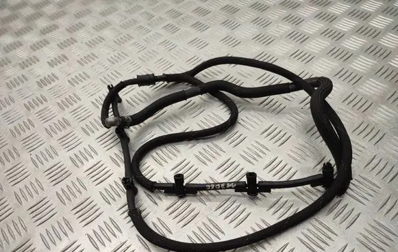 Volkswagen Touareg II Fuel return line/hose