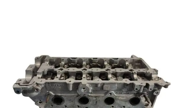 Engine head