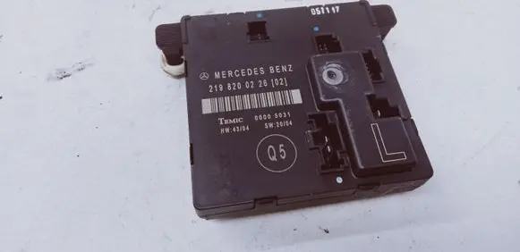 Mercedes-Benz CLS C219 Door control unit/module 2198200226