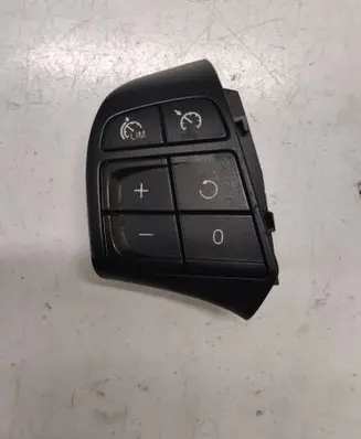 Volvo S60 Steering wheel buttons/switches 31334457