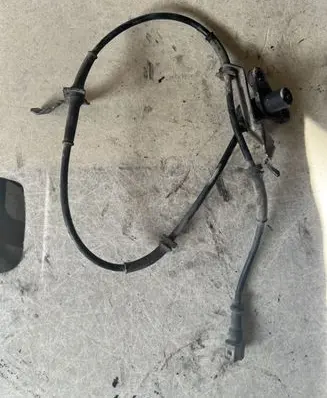 Mitsubishi Space Star ABS rear brake sensor 