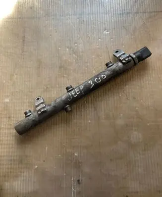 Jeep Grand Cherokee (WK) Fuel main line pipe A6420700695 10042099 0281002504