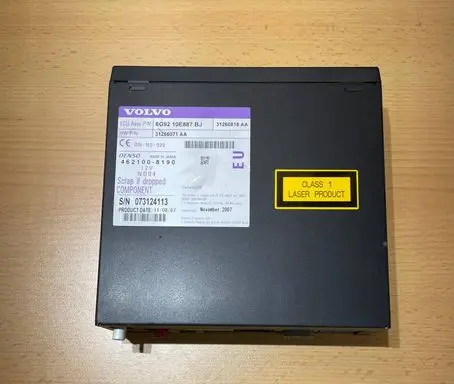 Volvo V70 Navigation unit CD/DVD player 31266071AA 6G9210E887BJ 073124113
