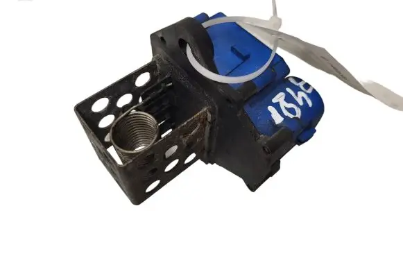 Coolant fan relay
