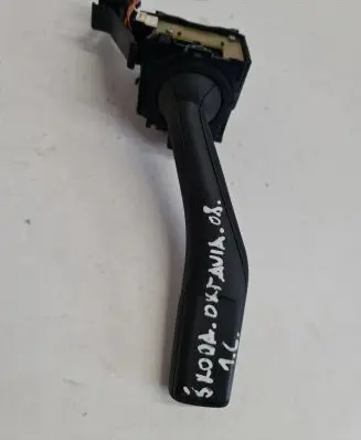 Skoda Octavia Mk2 (1Z) Indicator stalk 1K0953513 01103500 10350052255279