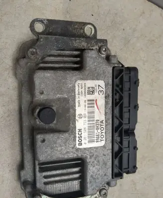 Toyota Aygo AB10 Engine control unit/module 0261S08723 896610H370 1039S60303