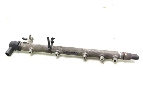 Mercedes-Benz E W211 Fuel main line pipe 0445214038 A6110700395 0281002494