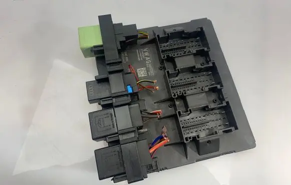 Volkswagen PASSAT B7 Comfort/convenience module 3AA937087C 5WK50447