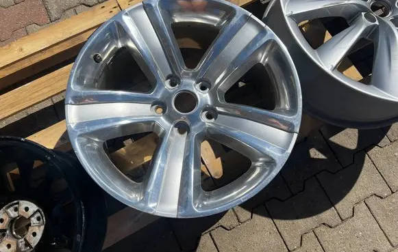 Dodge RAM 1500 DS R20 alloy rim 1UB18TRMAB