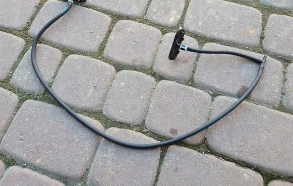 Windshield washer spray nozzle