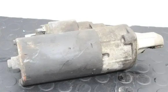 Mercedes-Benz CLS C219 Starter motor A0061516201