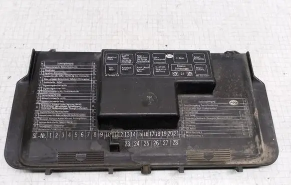 Audi 80 90 B3 Fuse box cover 893941801