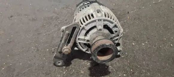 Audi 80 90 S2 B4 Generator/alternator 0120485047