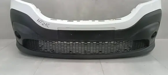 Renault Trafic III (X82) Front bumper 620223380R