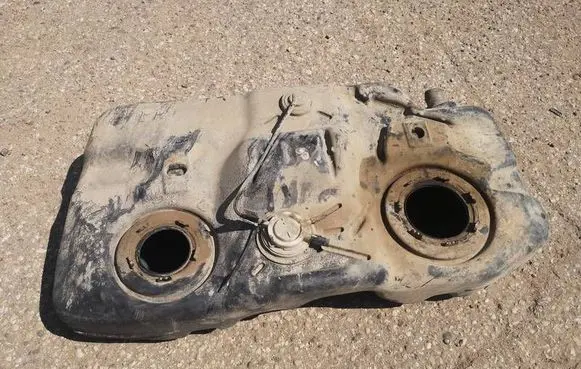 Jeep Compass Fuel tank 05105329AD