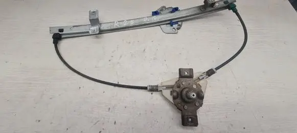 Rear door manual window regulator