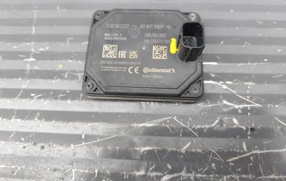 Dacia Sandero III Distronic sensor radar 284476294R 285J98106R