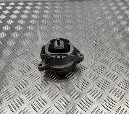 BMW 4 F36 Gran coupe Engine mount bracket 6856405