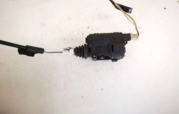 Opel Corsa D Central locking motor 13208157