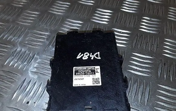 Lexus CT 200H Gearbox control unit/module 8953576011