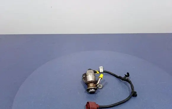 Skoda Superb B5 (3U) Fuel injector 04L131113P
