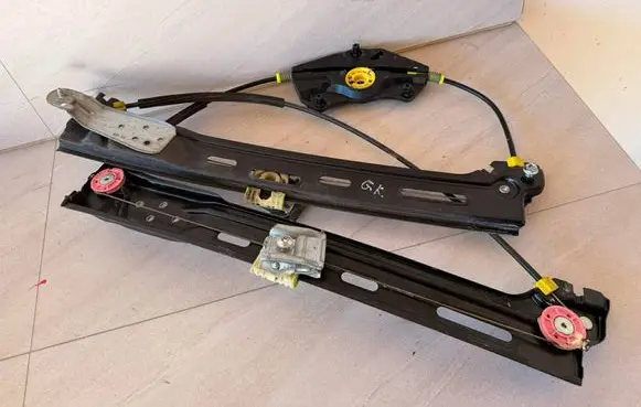 Seat Alhambra (Mk2) Rear window lifting mechanism without motor 
